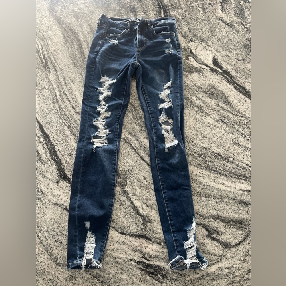 Size 6 Long American Eagle jeans!
